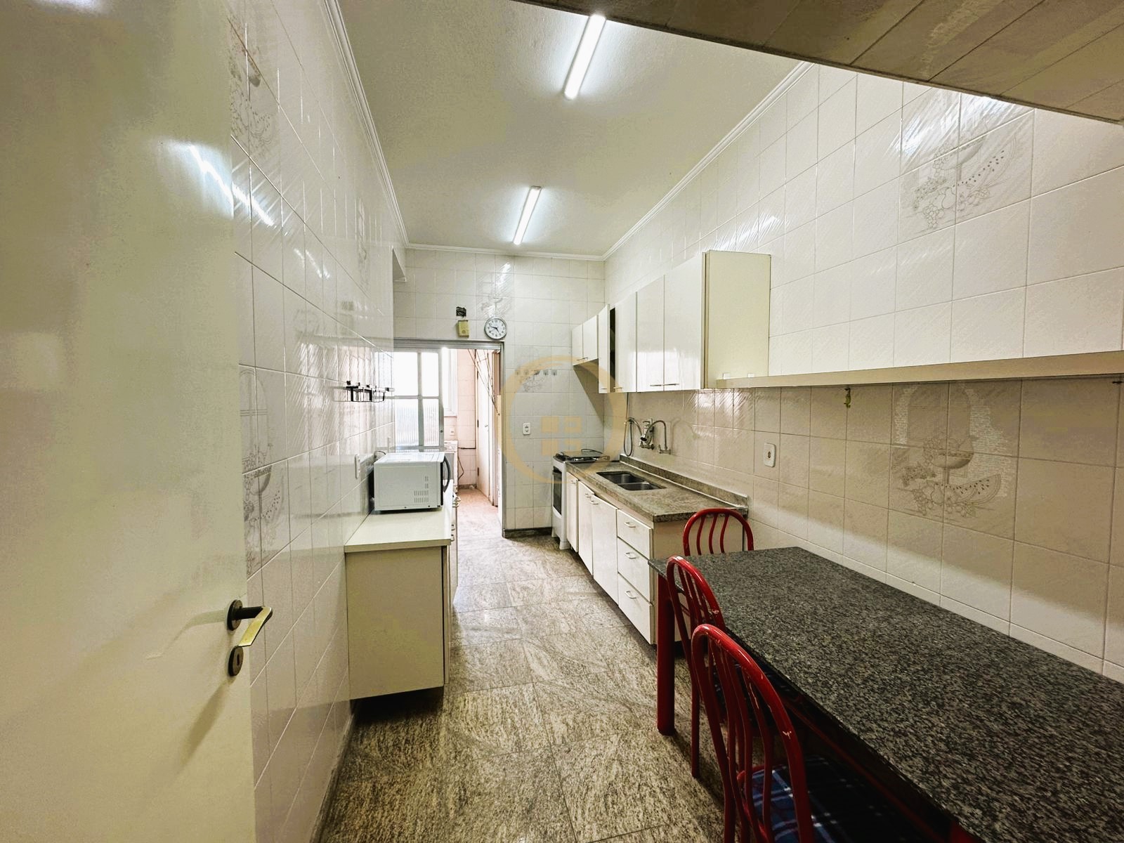 Apartamento Frente ao Mar nas Pitangueiras, Guarujá - SP