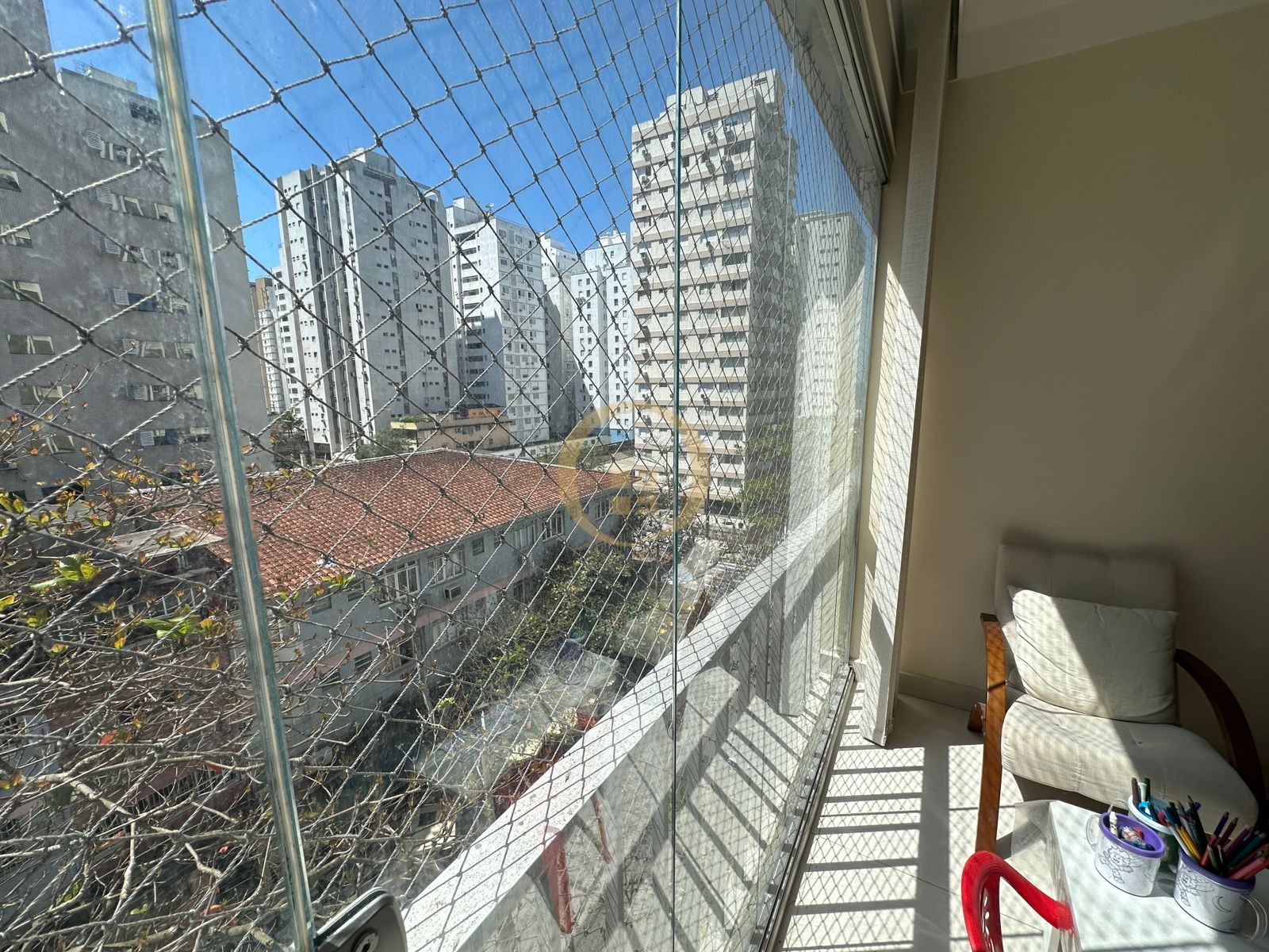 Apartamento na Praia das Pitangueiras, Guarujá - SP
