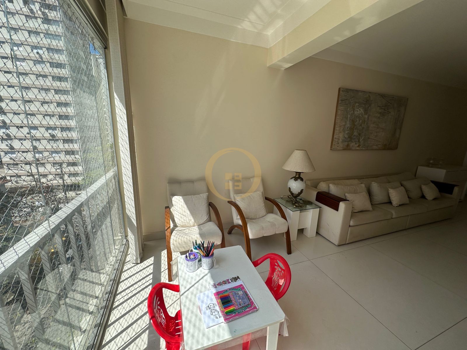 Apartamento na Praia das Pitangueiras, Guarujá - SP