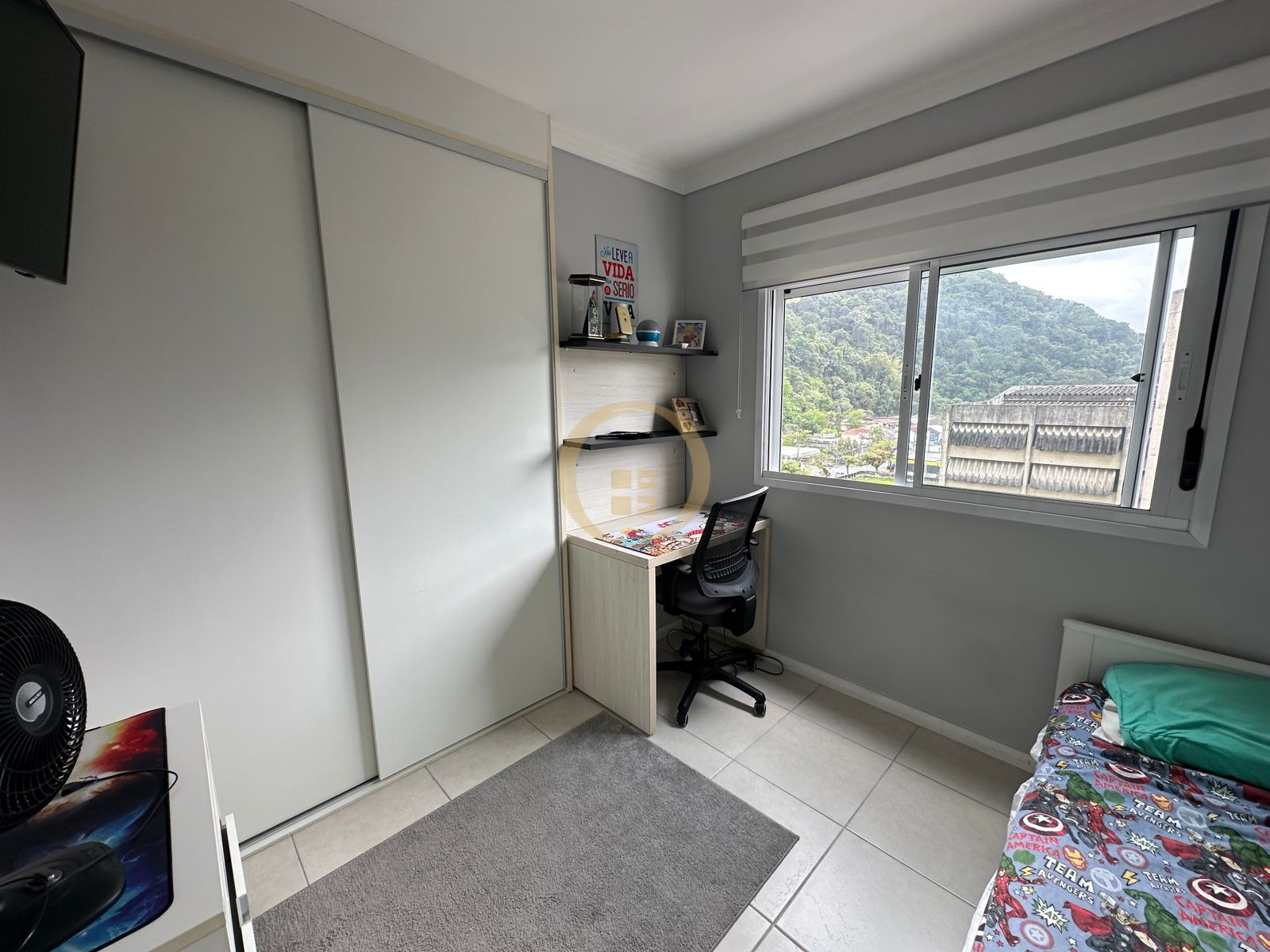 Apartamento na Praia das Pitangueiras, Guarujá - SP