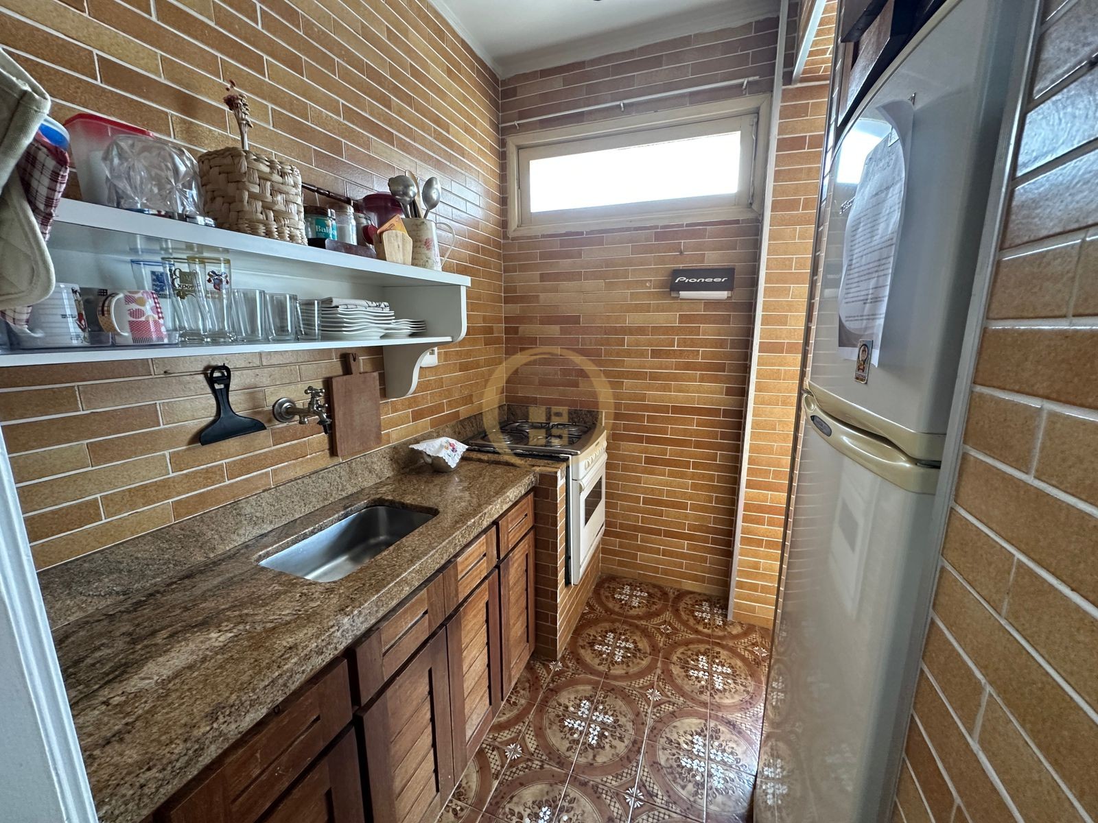 Apartamento na Praia das Pitangueiras, Guarujá - SP