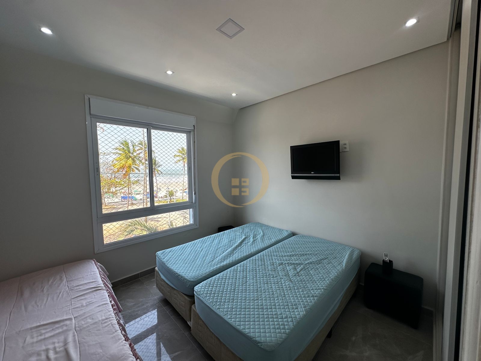 Apartamento Frente ao Mar-3-dormitorios-Pitangueiras