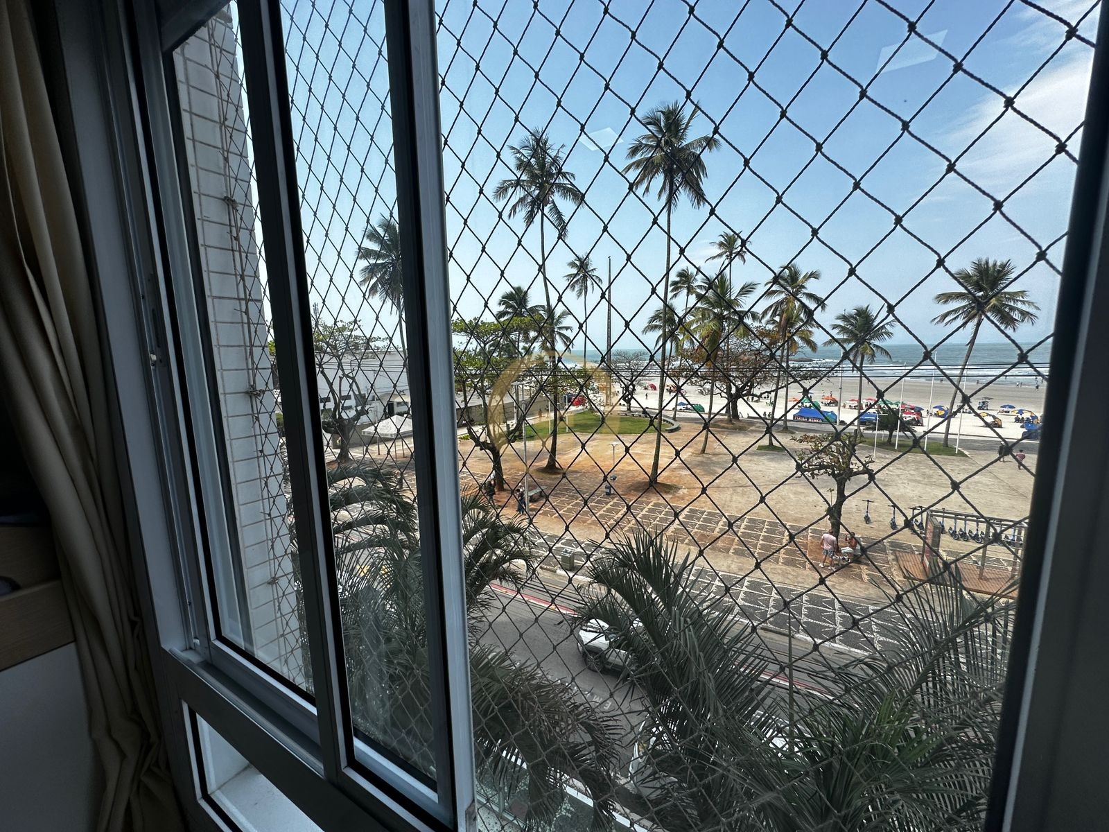 Apartamento Frente ao Mar-3-dormitorios-Pitangueiras
