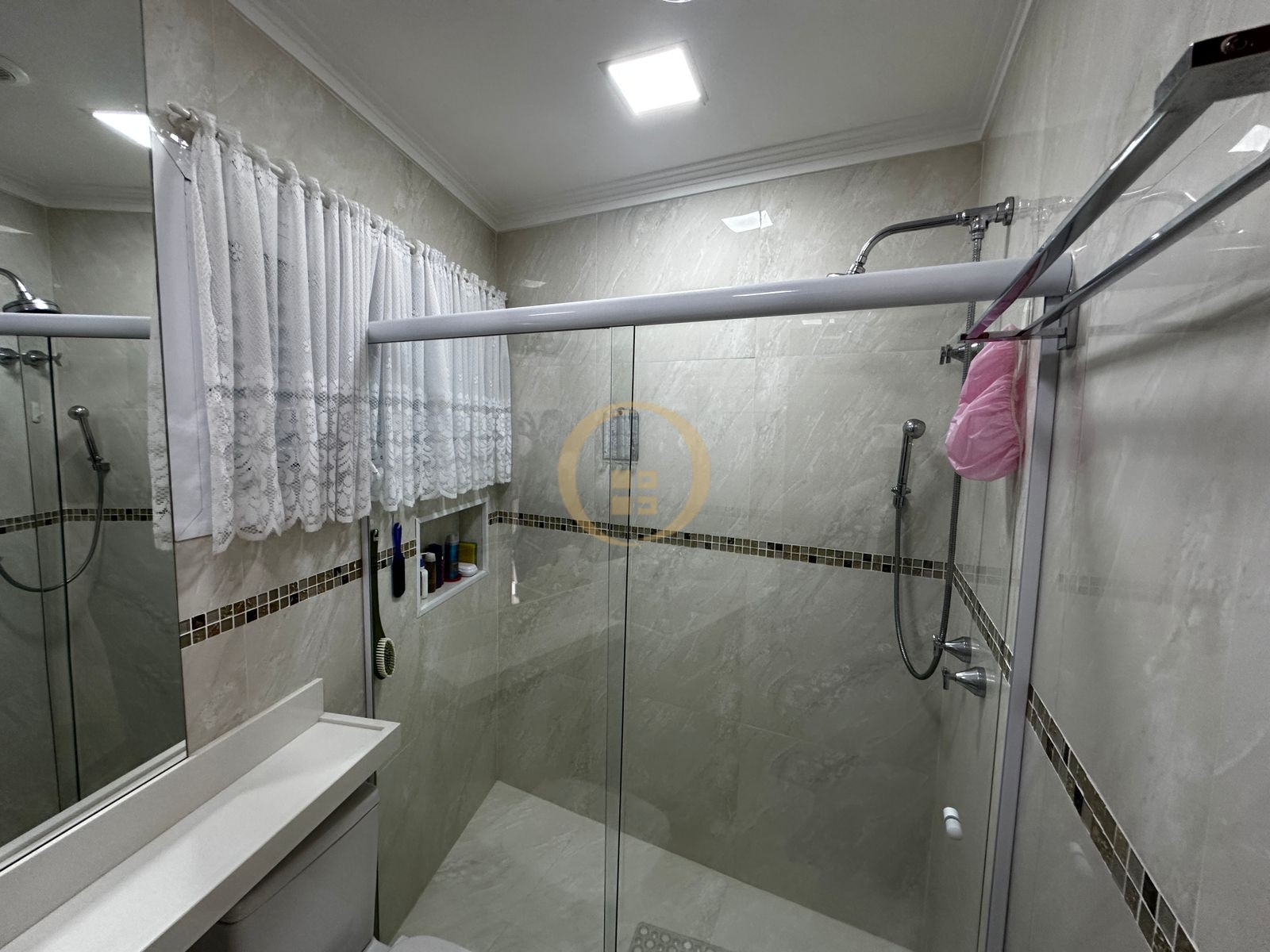 Apartamento Frente ao Mar-3-dormitorios-Pitangueiras