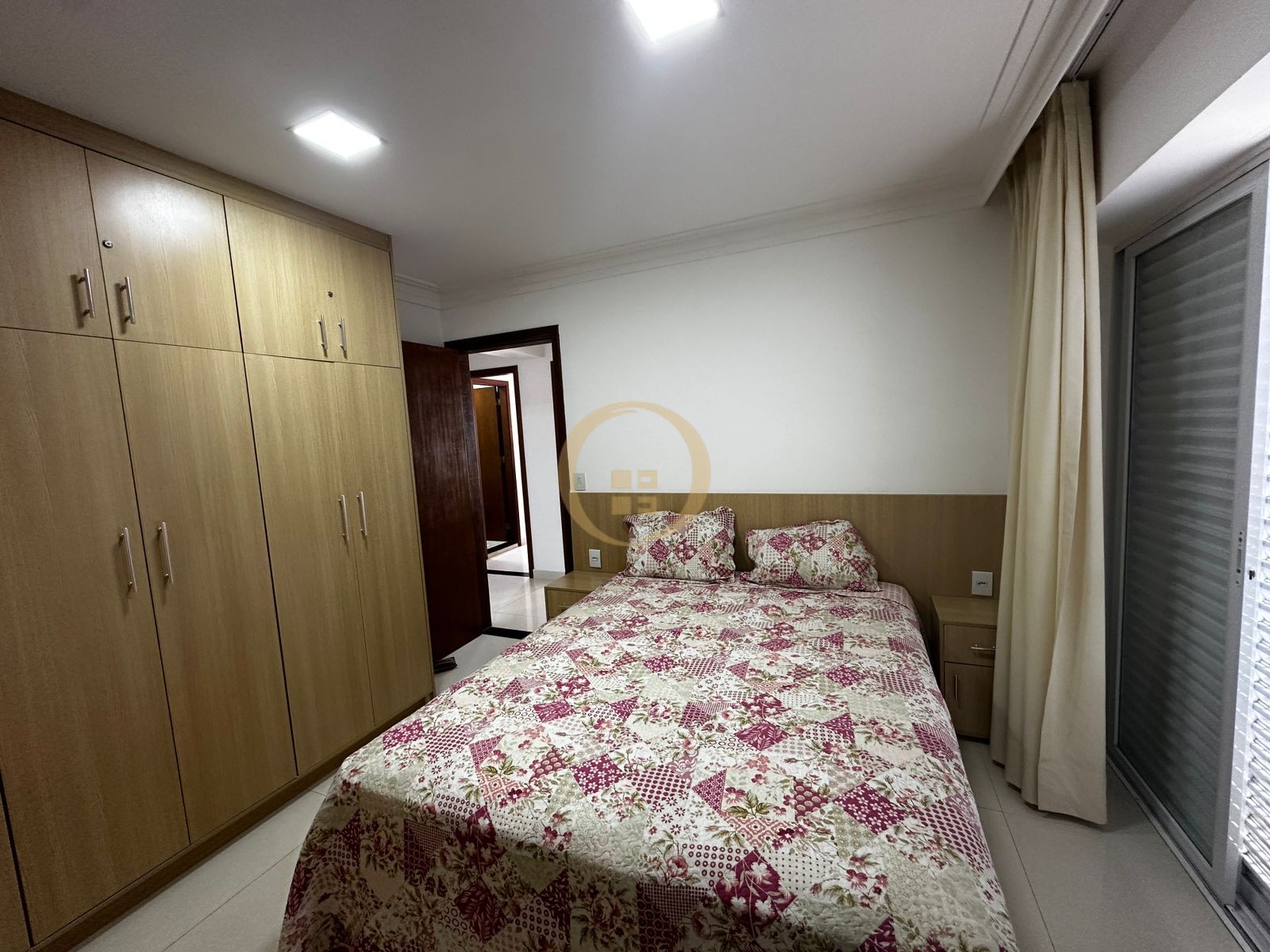 Apartamento Frente ao Mar-3-dormitorios-Pitangueiras