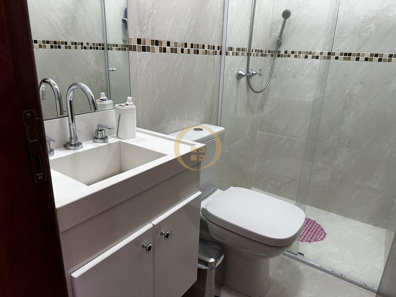 Apartamento Frente ao Mar-3-dormitorios-Pitangueiras