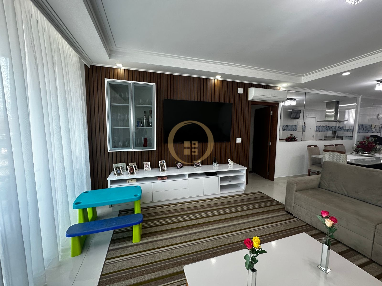 Apartamento Frente ao Mar-3-dormitorios-Pitangueiras