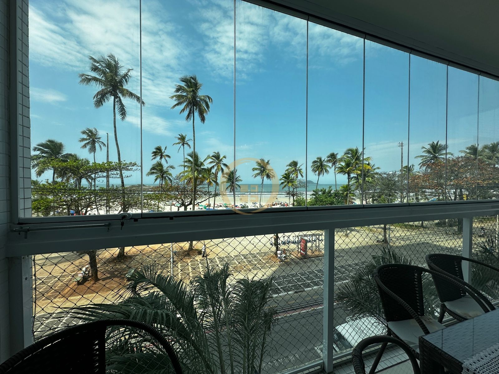 Apartamento Frente ao Mar-3-dormitorios-Pitangueiras