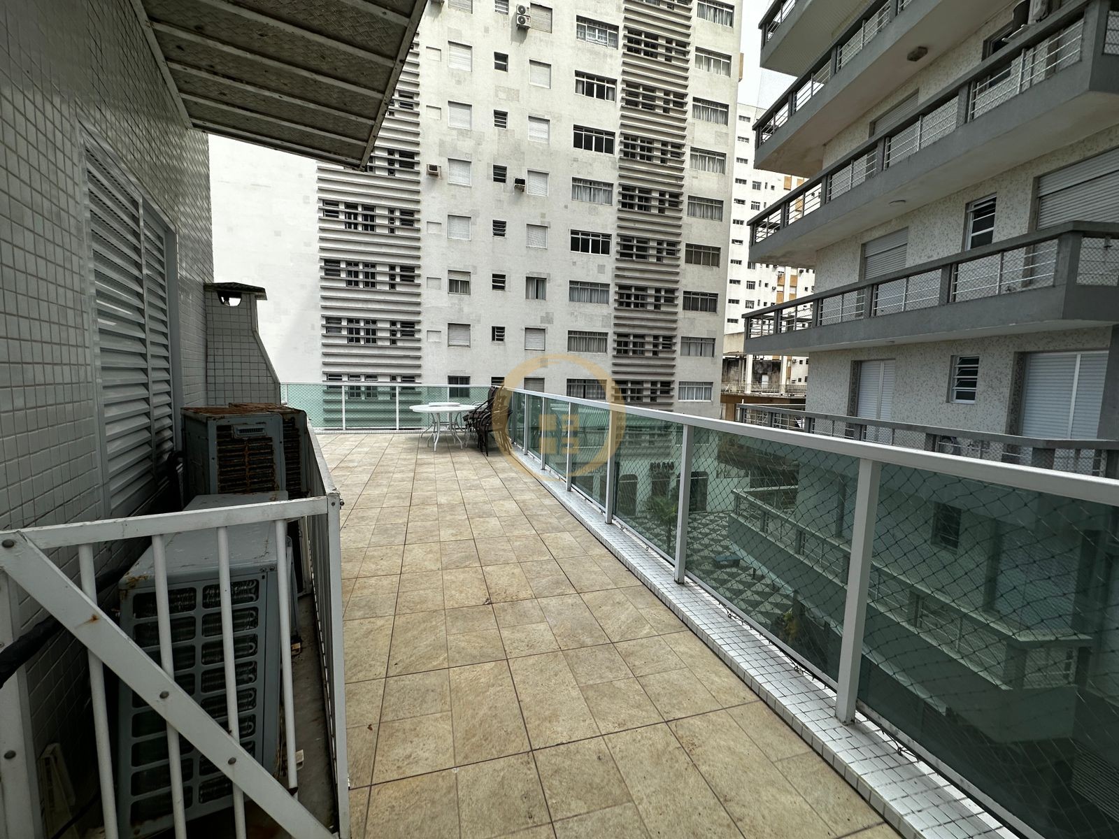 Apartamento Frente ao Mar-3-dormitorios-Pitangueiras