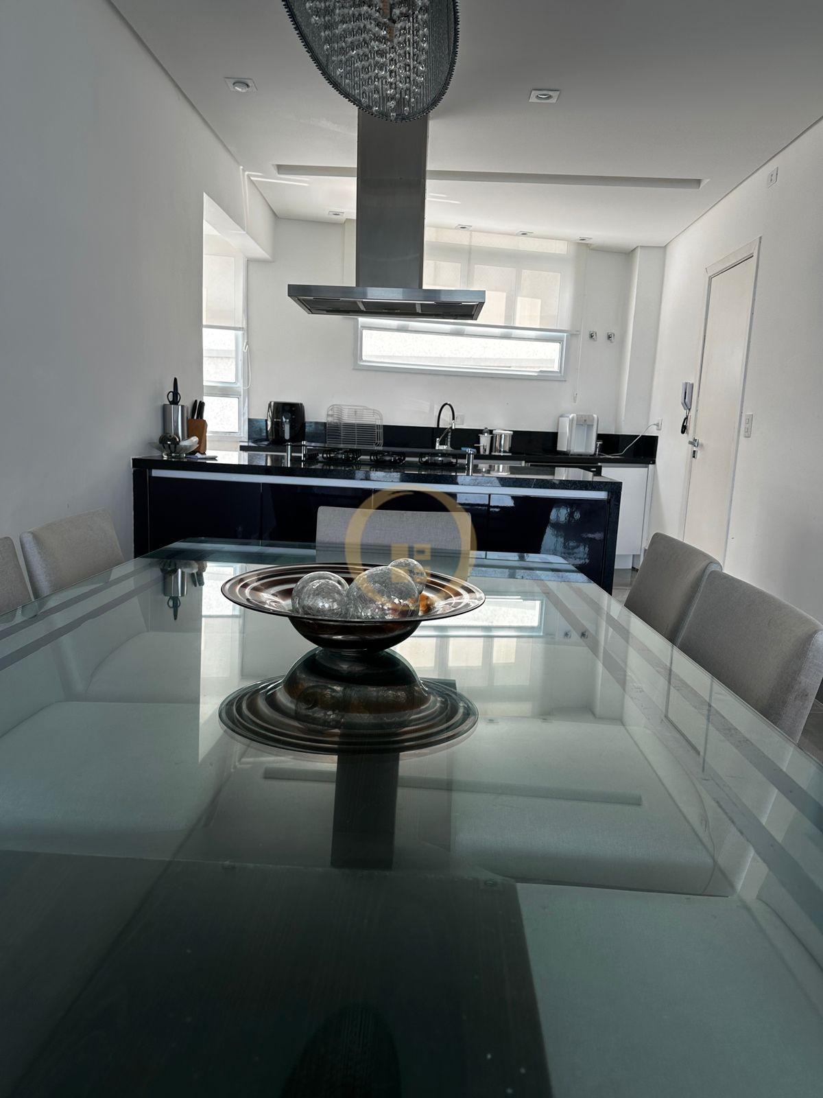 Apartamento Frente ao Mar nas Pitangueiras, Guarujá - SP