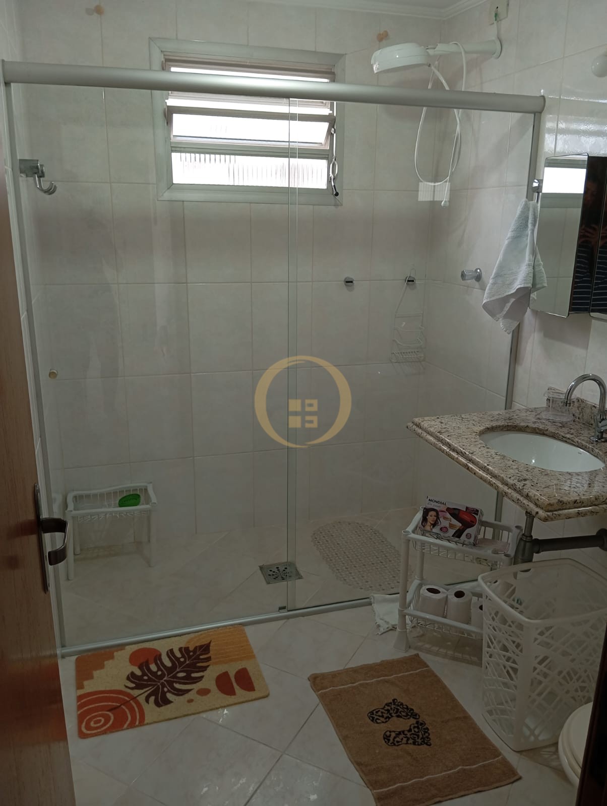 Apartamento na Praia das Astúrias, Guarujá - SP