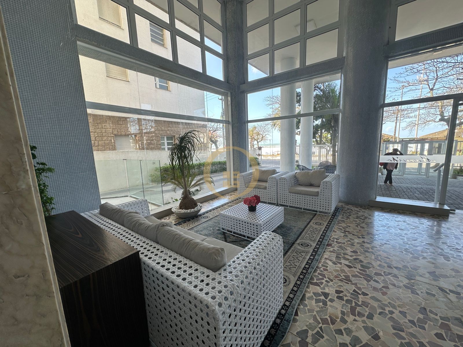 Apartamento Frente ao Mar-3-dormitorios-Pitangueiras