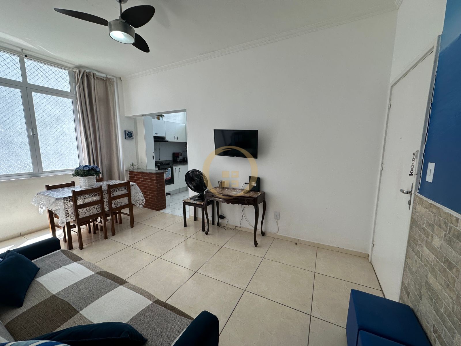 Apartamento na Praia das Pitangueiras, Guarujá - SP
