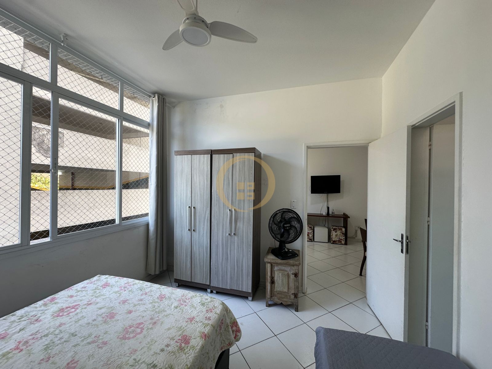 Apartamento na Praia das Pitangueiras, Guarujá - SP