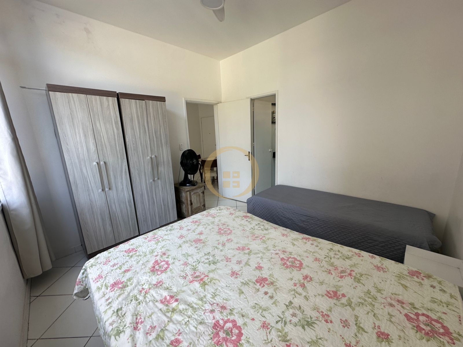 Apartamento na Praia das Pitangueiras, Guarujá - SP