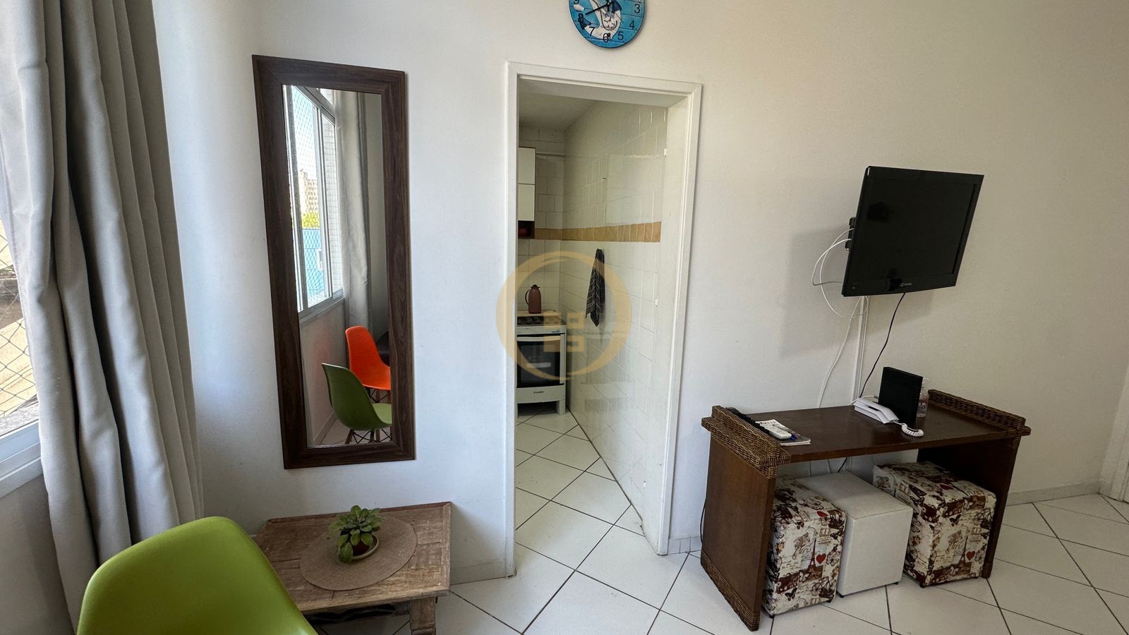 Apartamento na Praia das Pitangueiras, Guarujá - SP