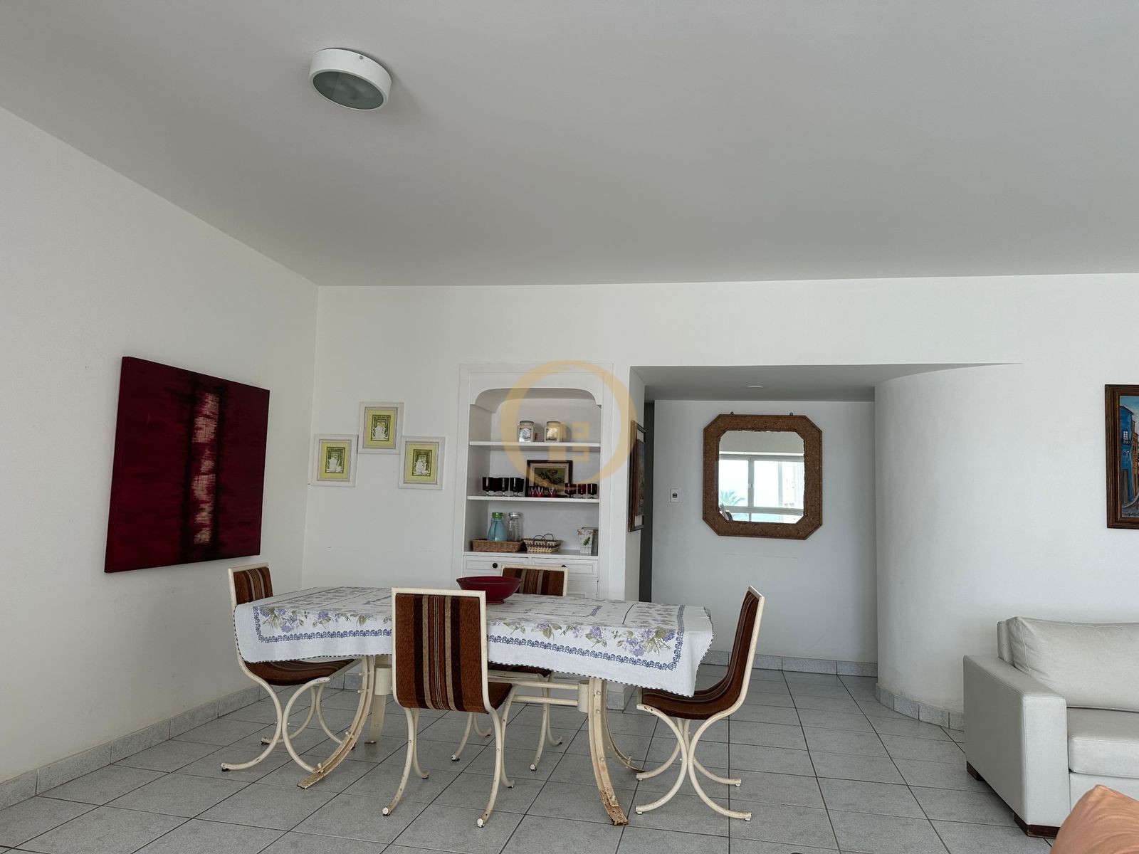 Apartamento na Praia das Pitangueiras, Guarujá - SP