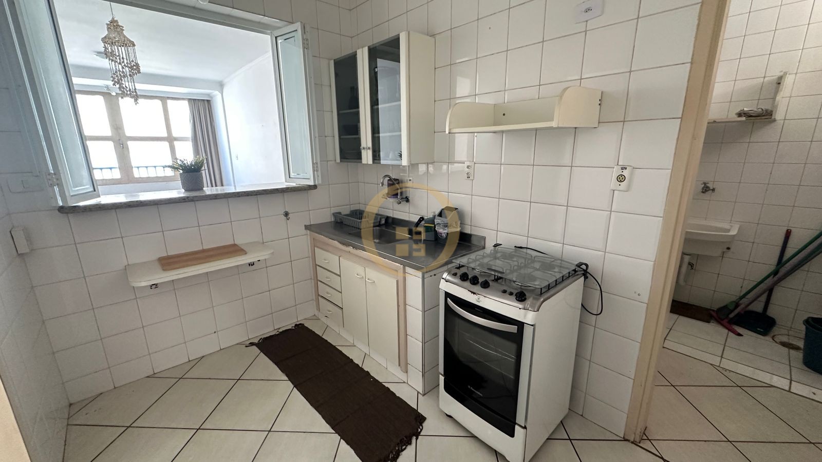 Apartamento na Praia das Pitangueiras, Guarujá - SP