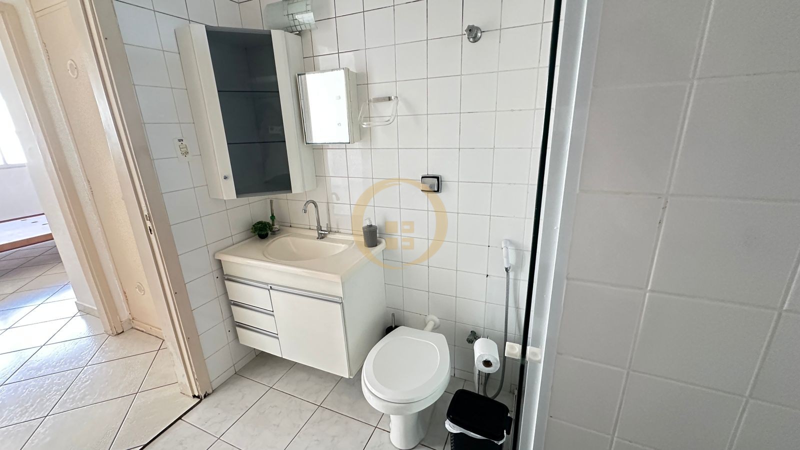 Apartamento na Praia das Pitangueiras, Guarujá - SP