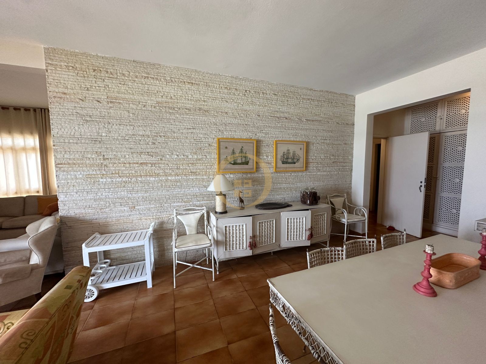 Apartamento Frente ao Mar nas Pitangueiras, Guarujá - SP
