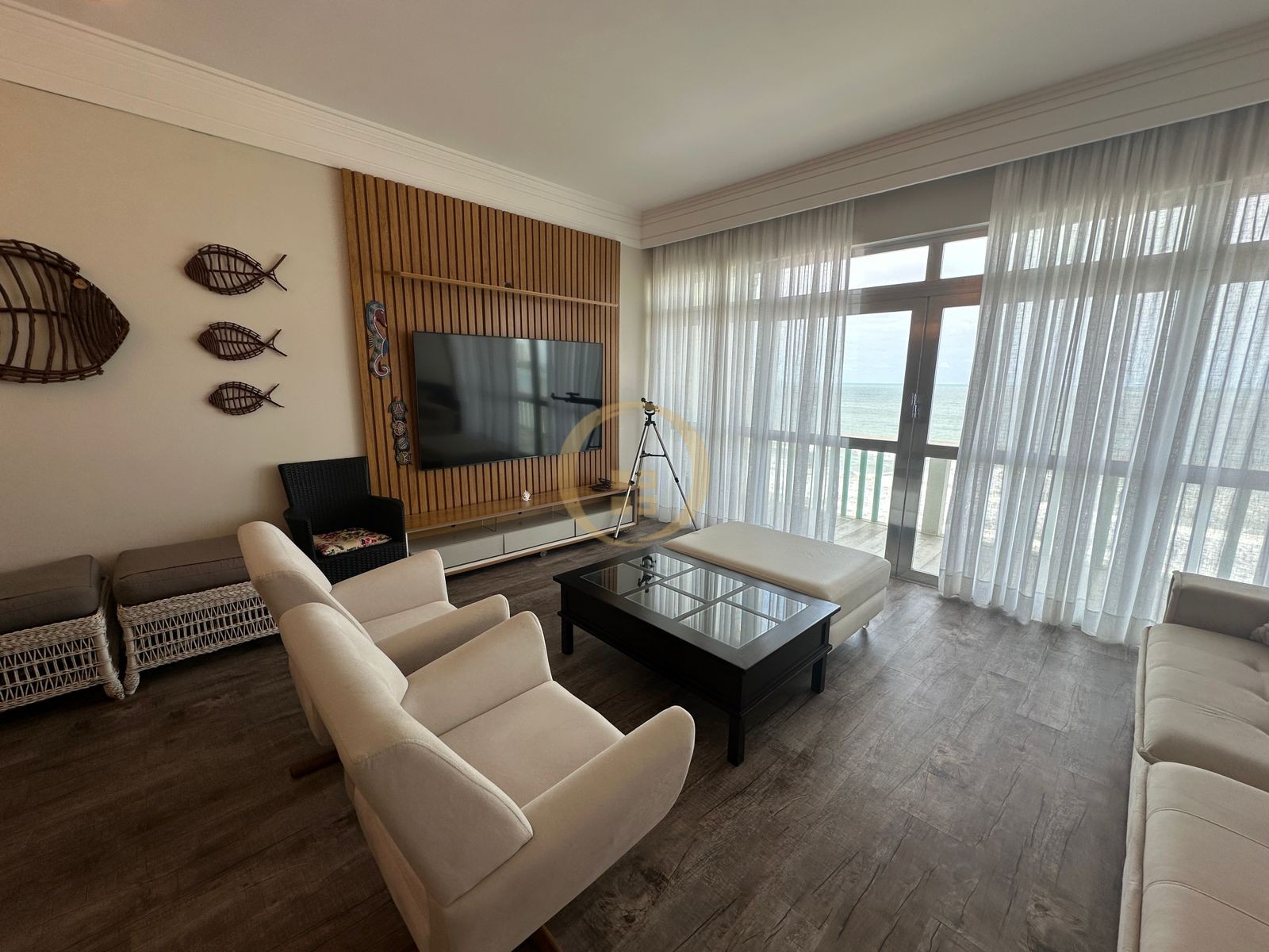 Apartamento Frente ao Mar nas Pitangueiras, Guarujá - SP