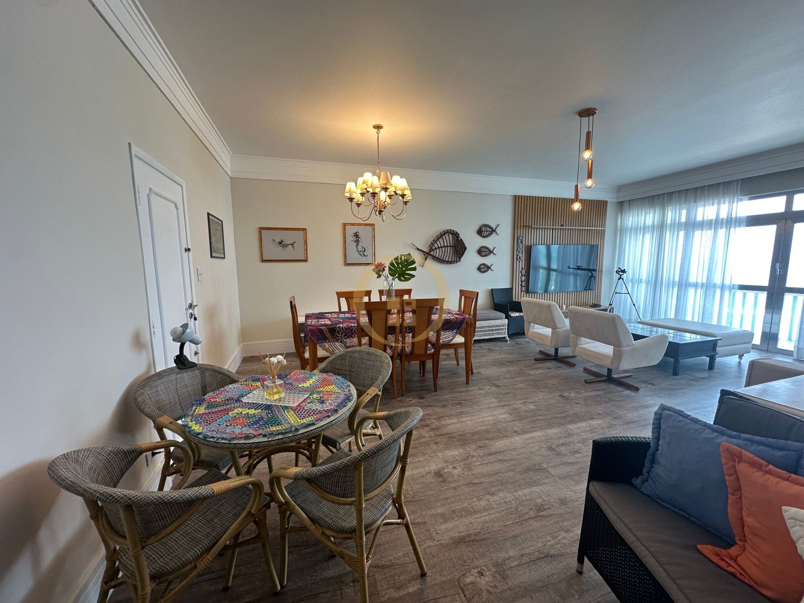 Apartamento Frente ao Mar nas Pitangueiras, Guarujá - SP