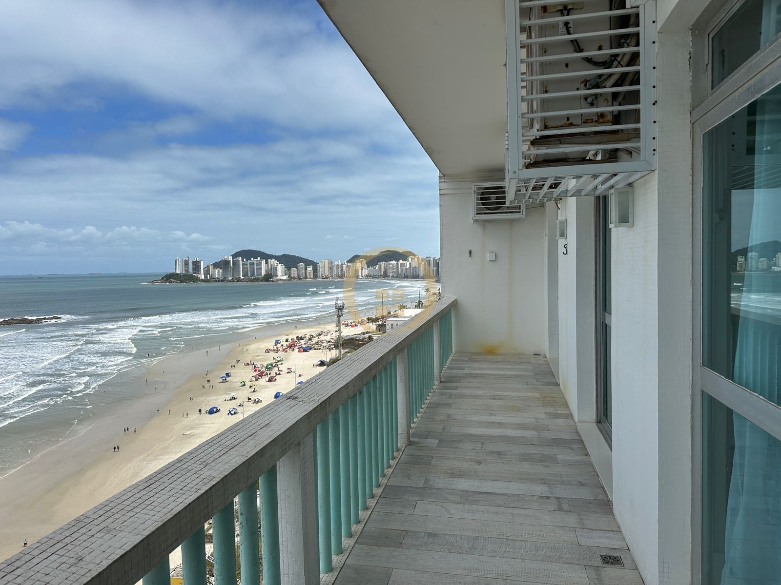 Apartamento Frente ao Mar nas Pitangueiras, Guarujá - SP