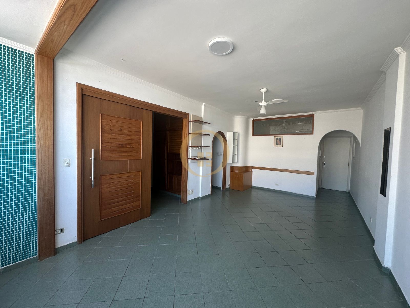 Apartamento na Praia das Pitangueiras, Guarujá - SP