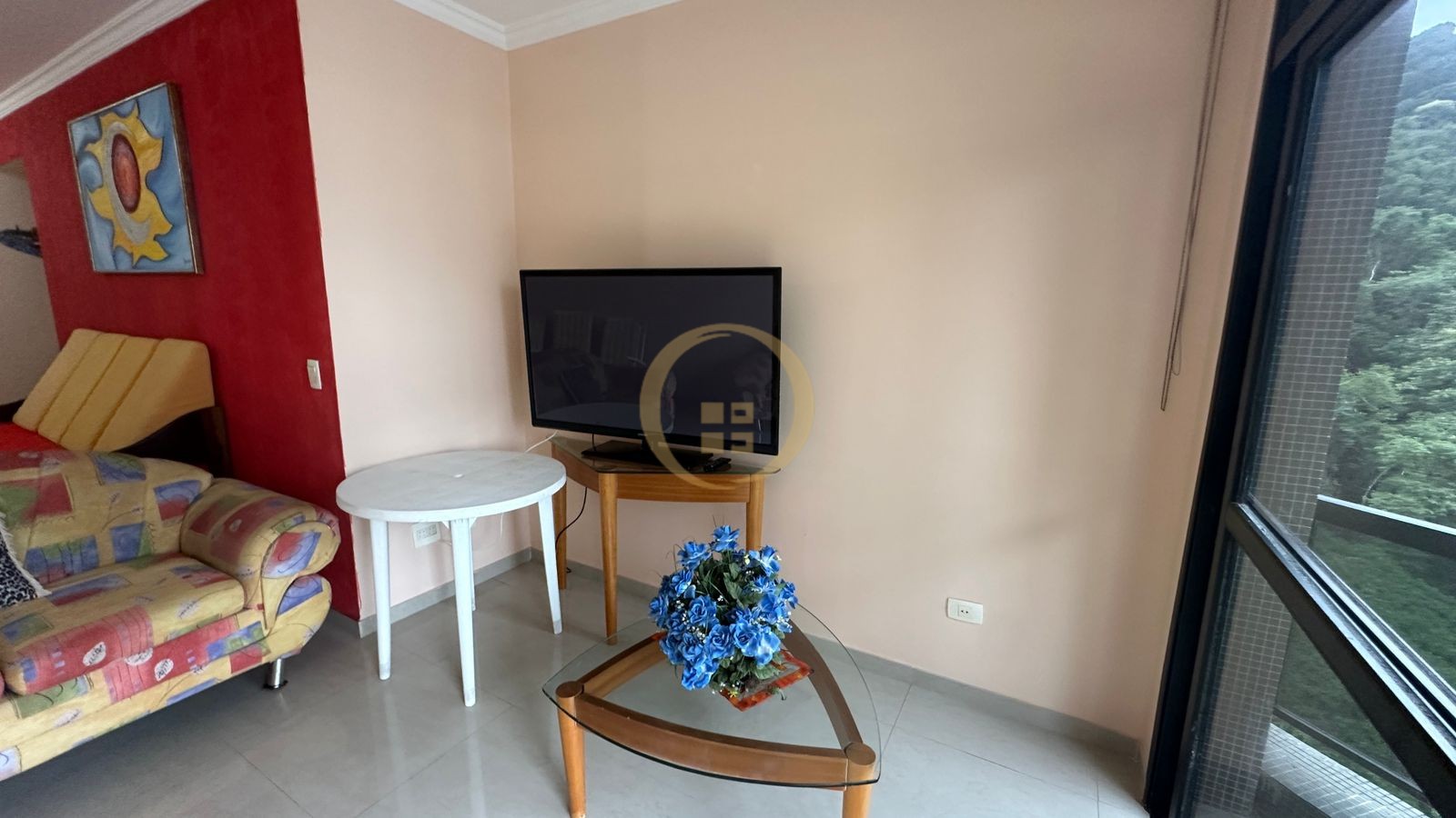 Apartamento na Praia das Pitangueiras, Guarujá - SP