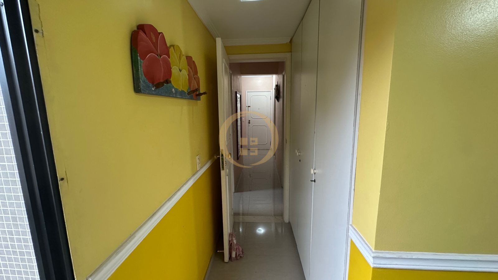 Apartamento na Praia das Pitangueiras, Guarujá - SP