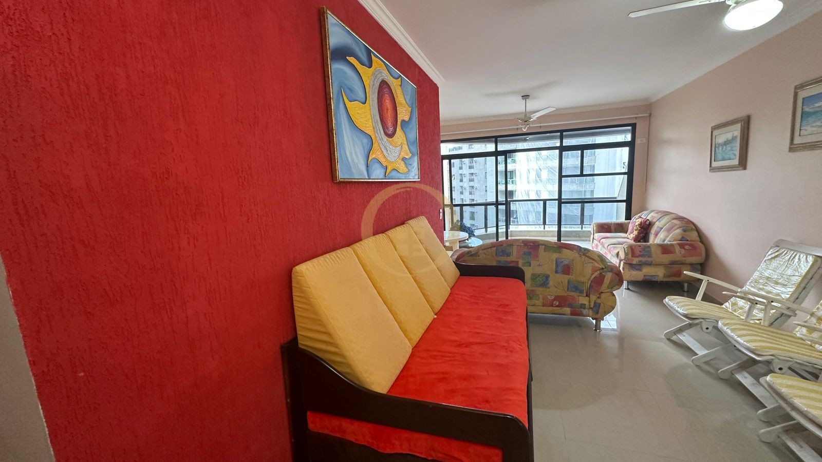 Apartamento na Praia das Pitangueiras, Guarujá - SP