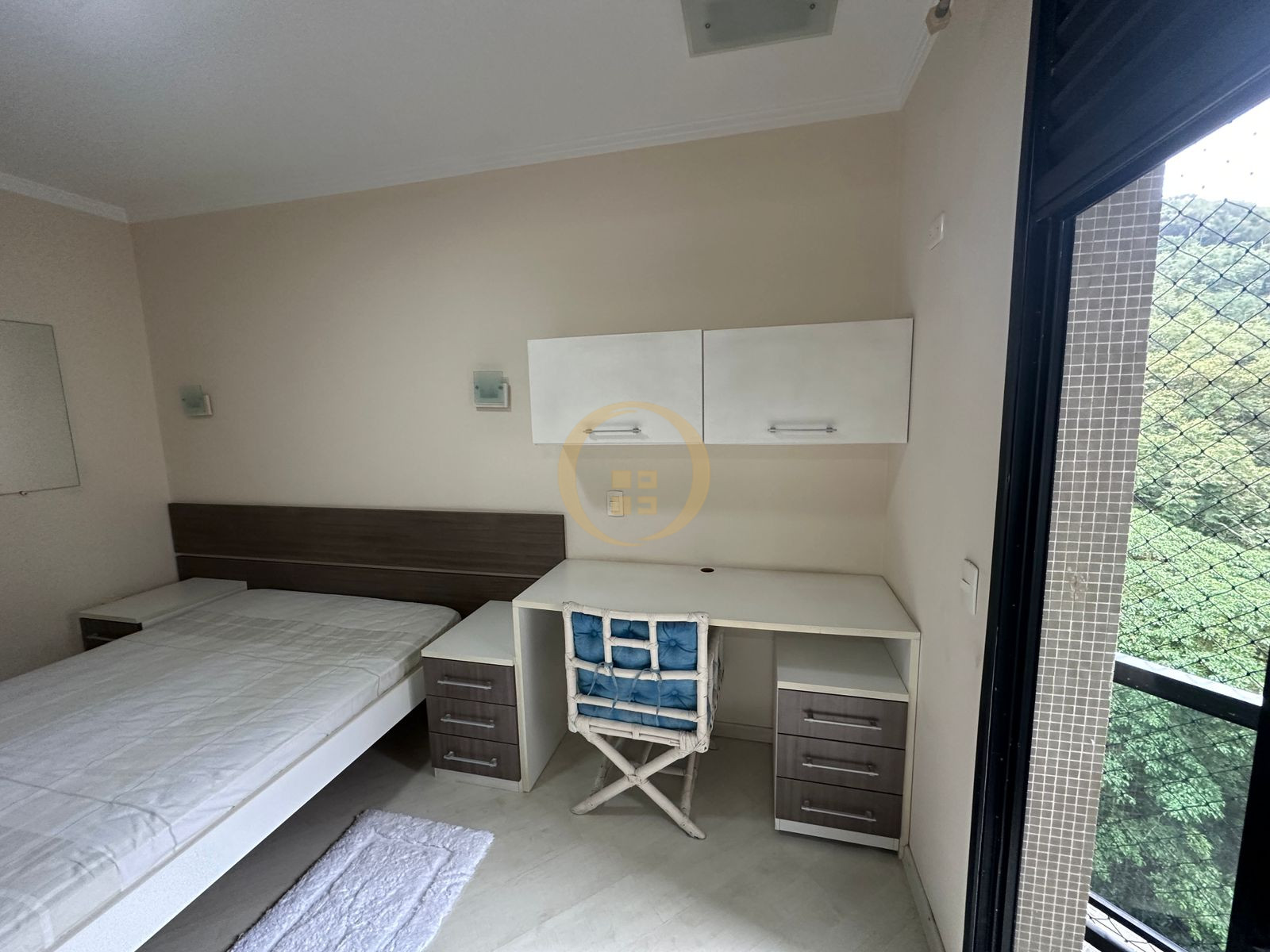 Apartamento na Praia das Pitangueiras, Guarujá - SP