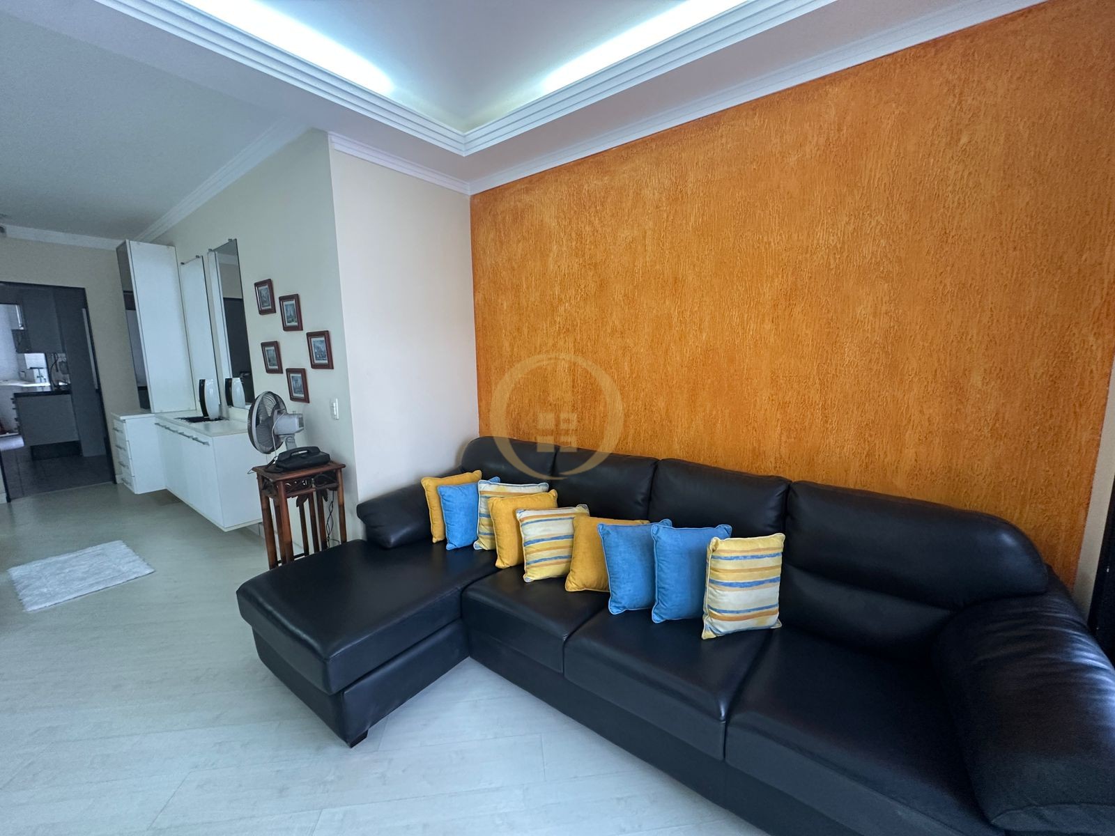 Apartamento na Praia das Pitangueiras, Guarujá - SP
