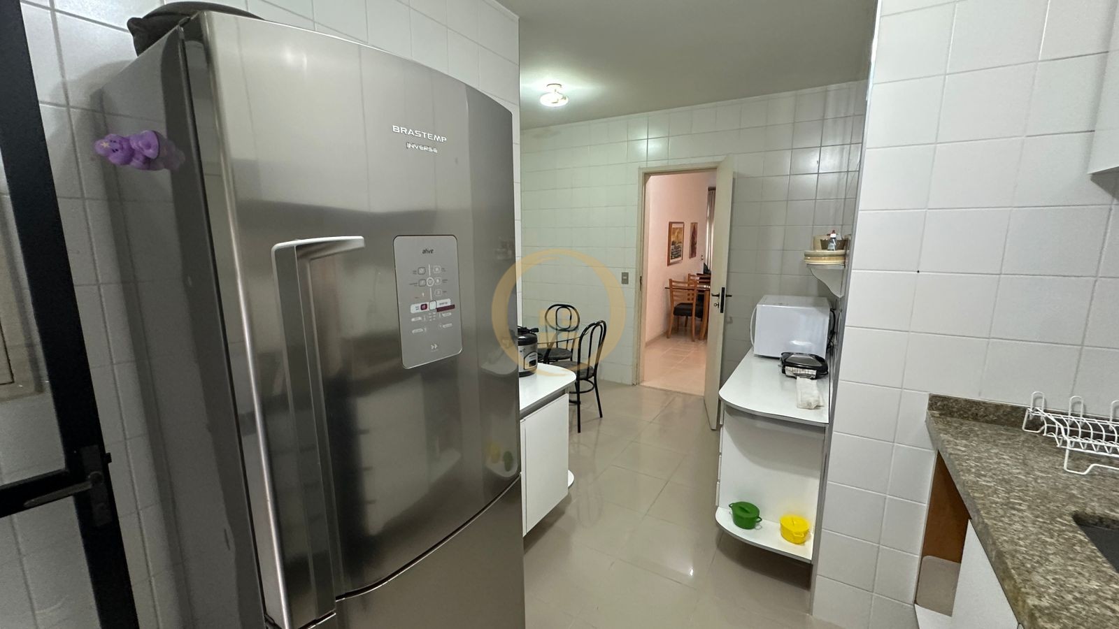 Apartamento na Praia das Pitangueiras, Guarujá - SP