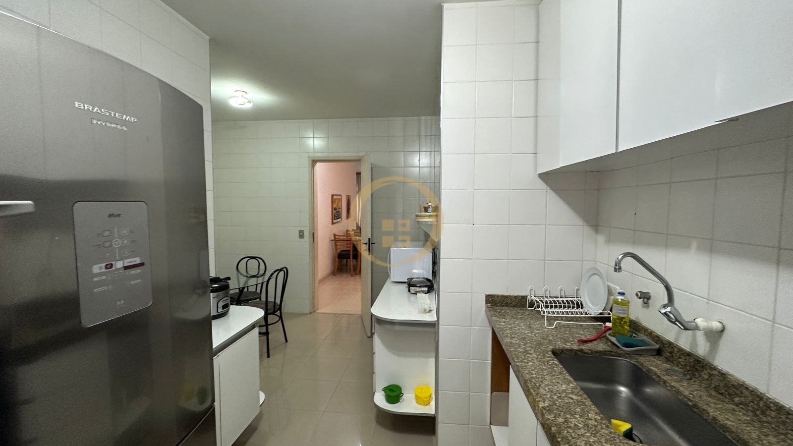 Apartamento na Praia das Pitangueiras, Guarujá - SP