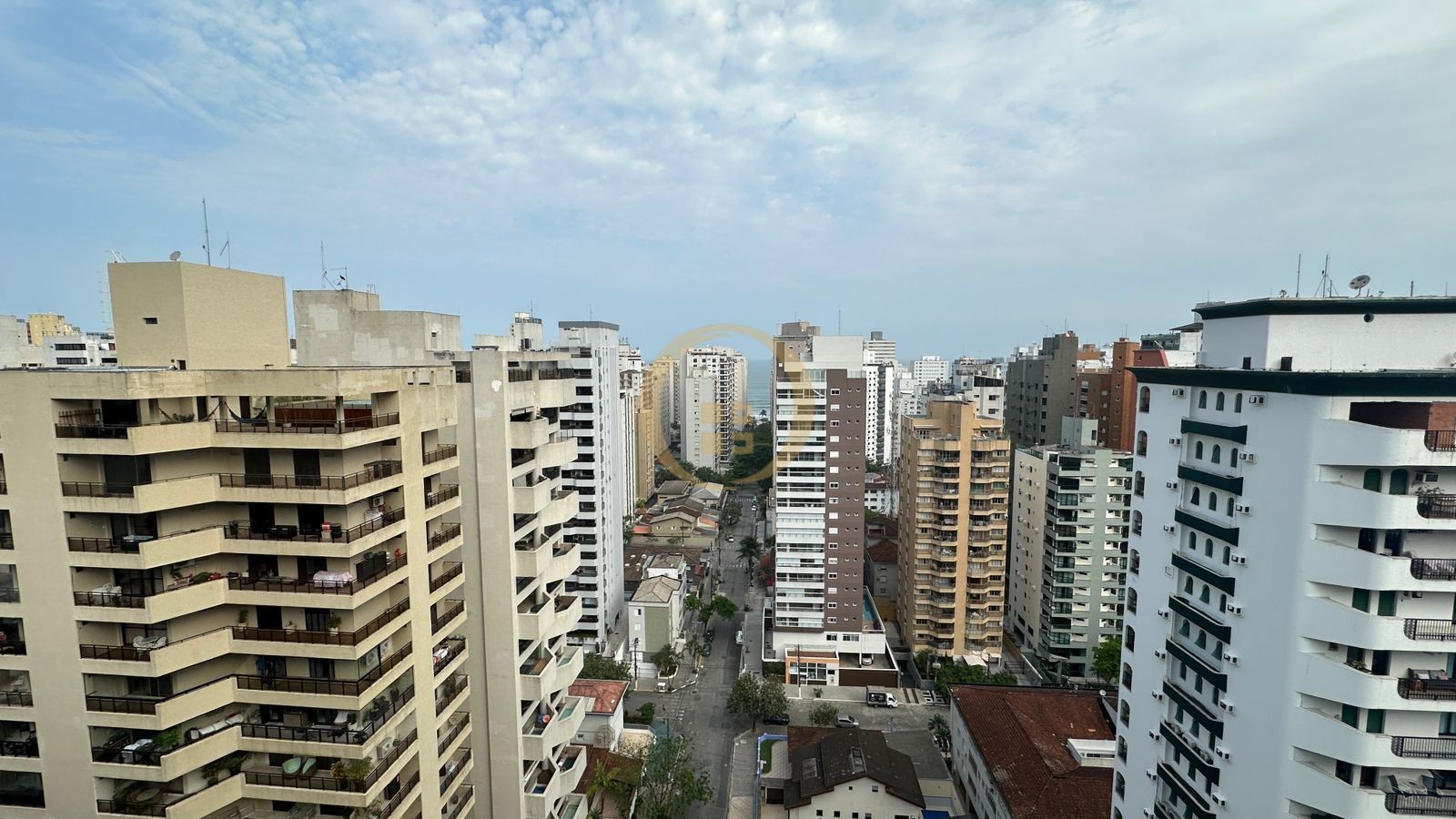 Cobertura na Praia das Pitangueiras, Guarujá - SP