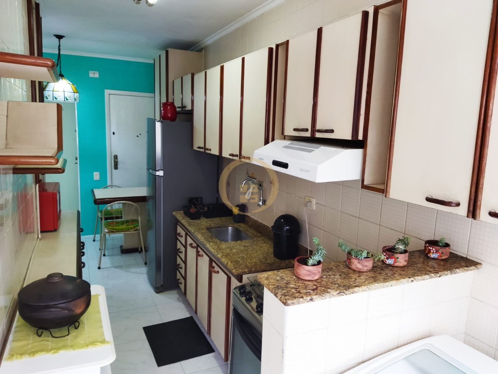 Apartamento na Praia das Pitangueiras, Guarujá - SP