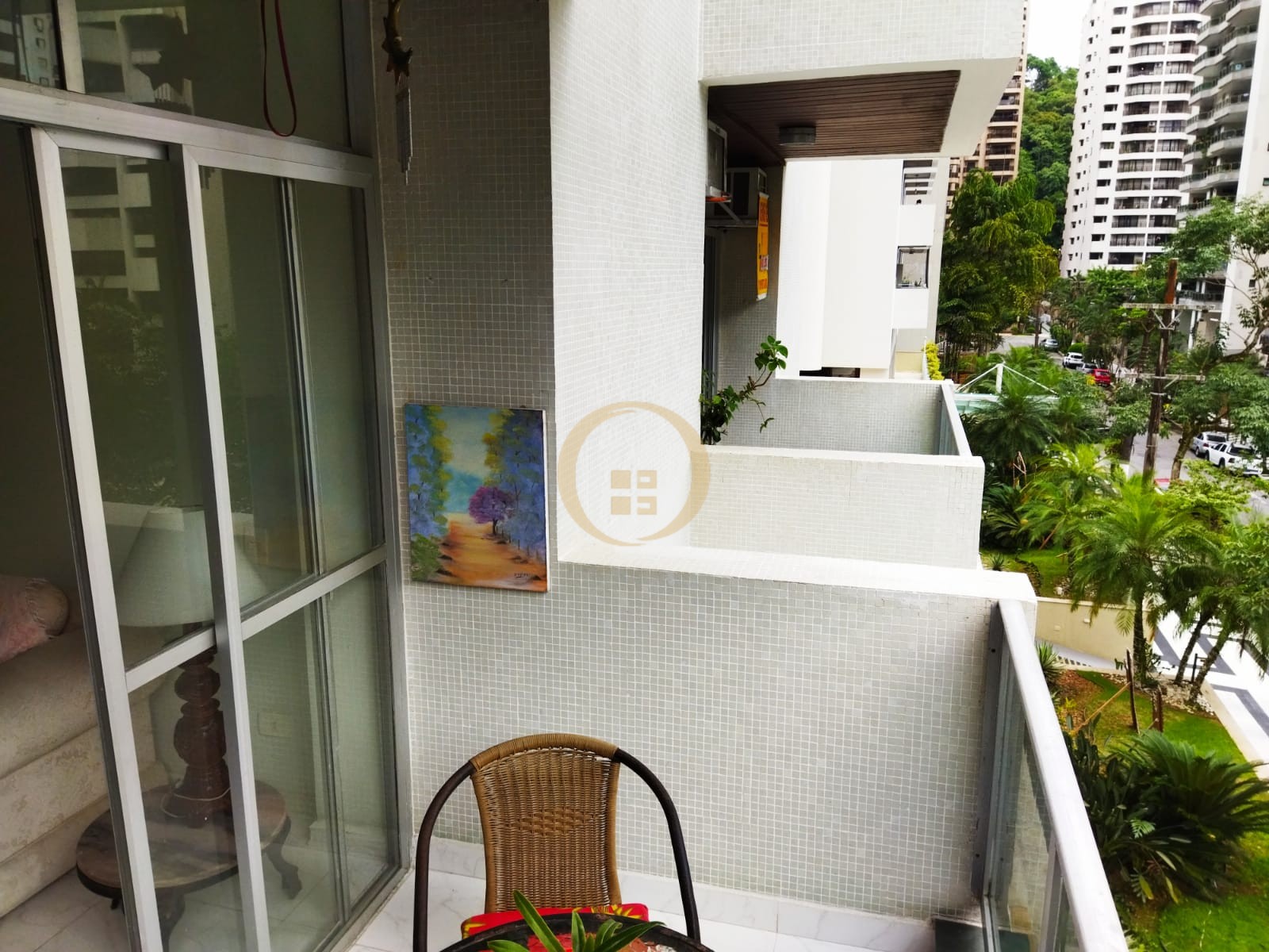 Apartamento na Praia das Pitangueiras, Guarujá - SP