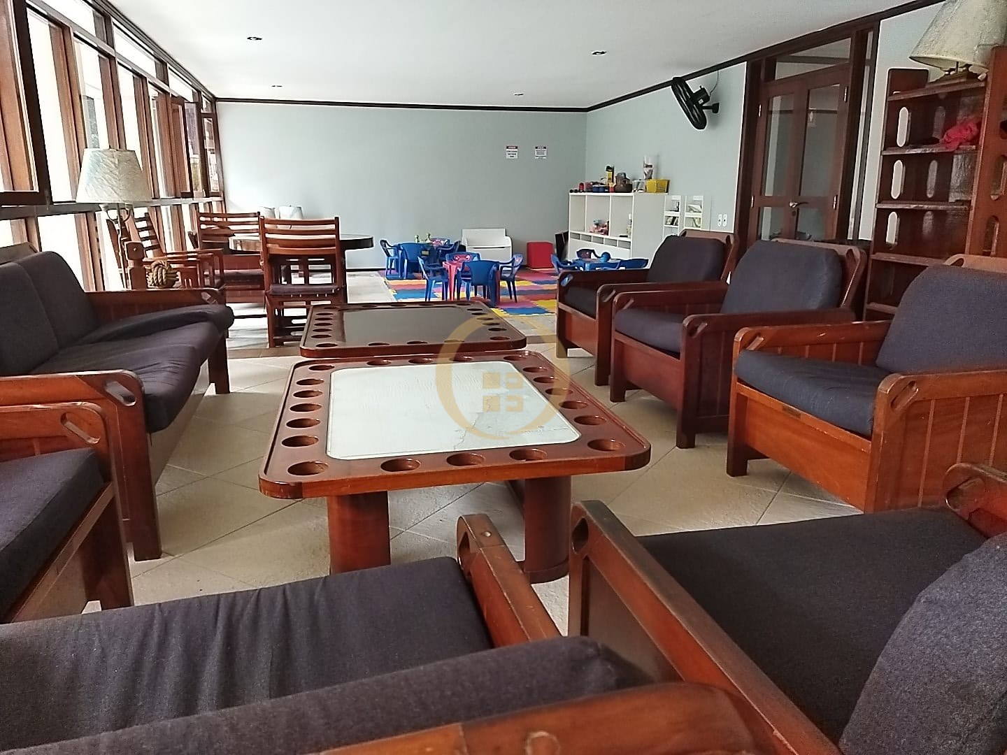 Apartamento na Praia das Pitangueiras, Guarujá - SP