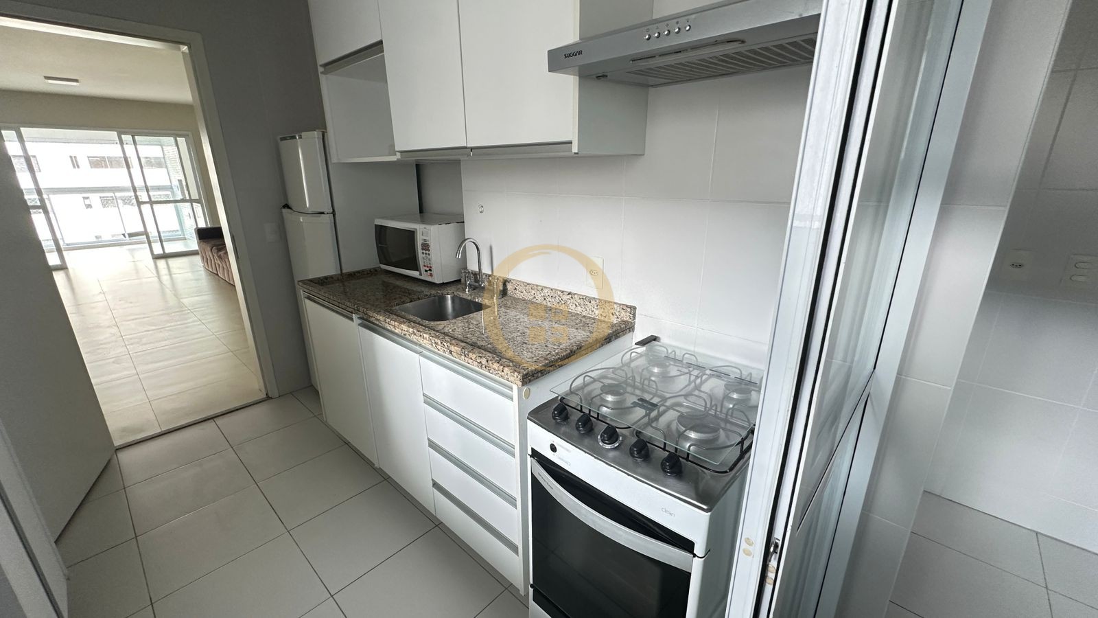 Apartamento na Praia das Pitangueiras, Guarujá - SP