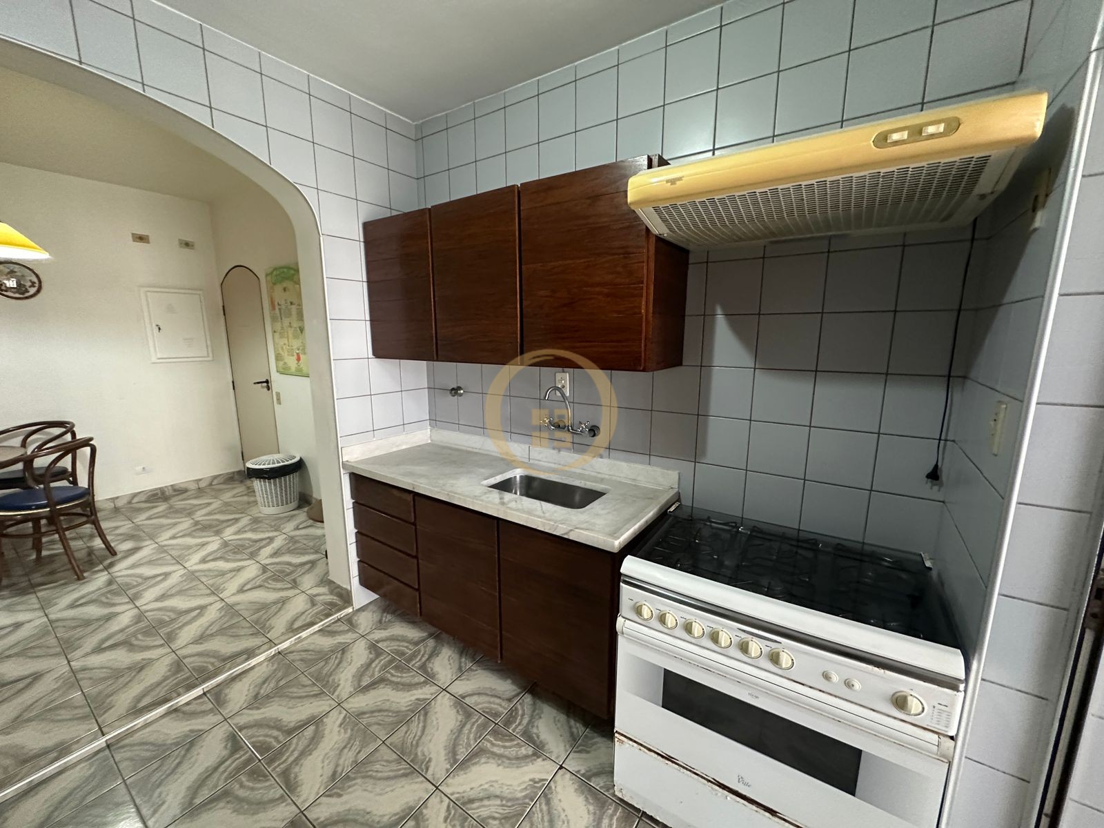 Apartamento na Praia das Pitangueiras, Guarujá - SP