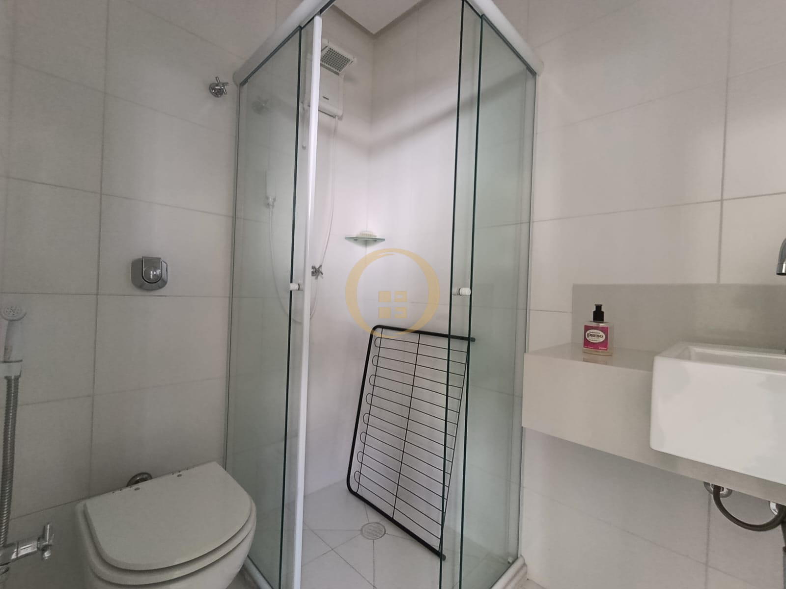 Apartamento na Praia da Enseada, Guarujá - SP