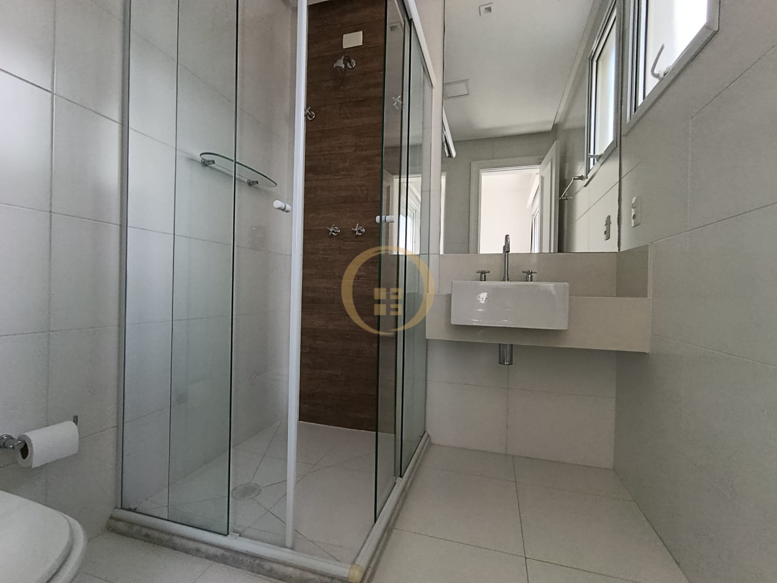 Apartamento na Praia da Enseada, Guarujá - SP