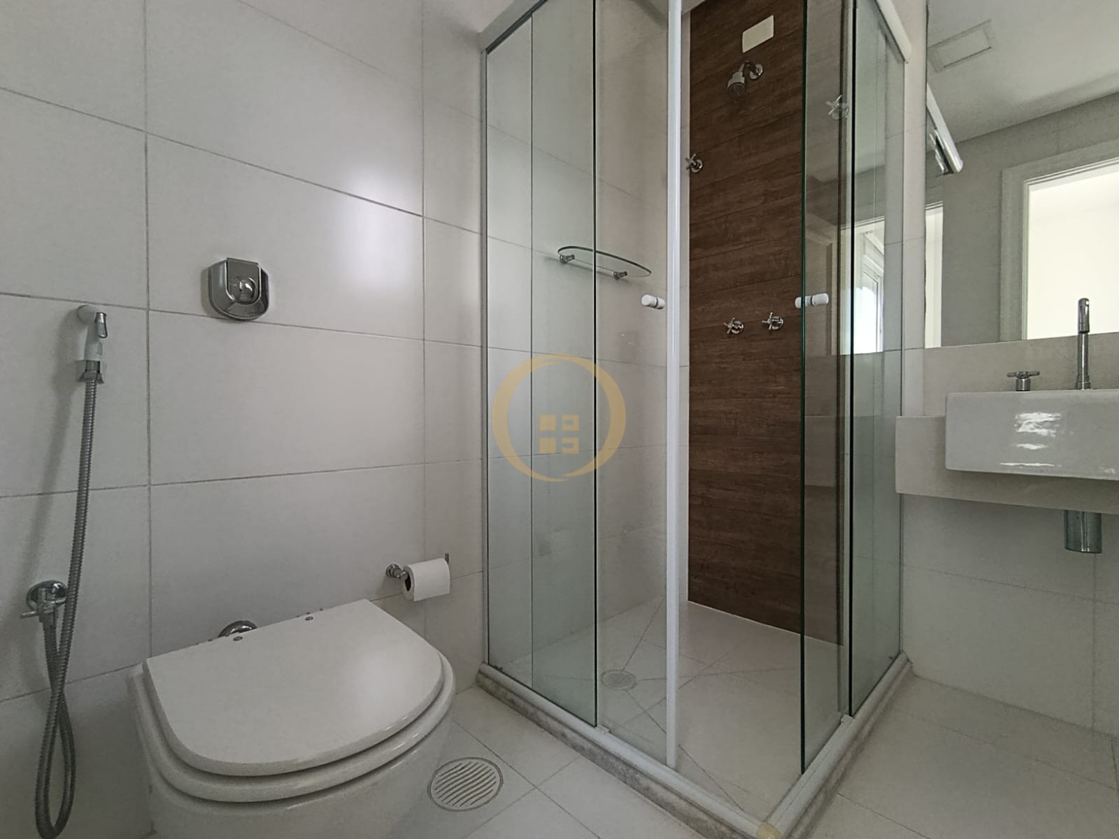 Apartamento na Praia da Enseada, Guarujá - SP