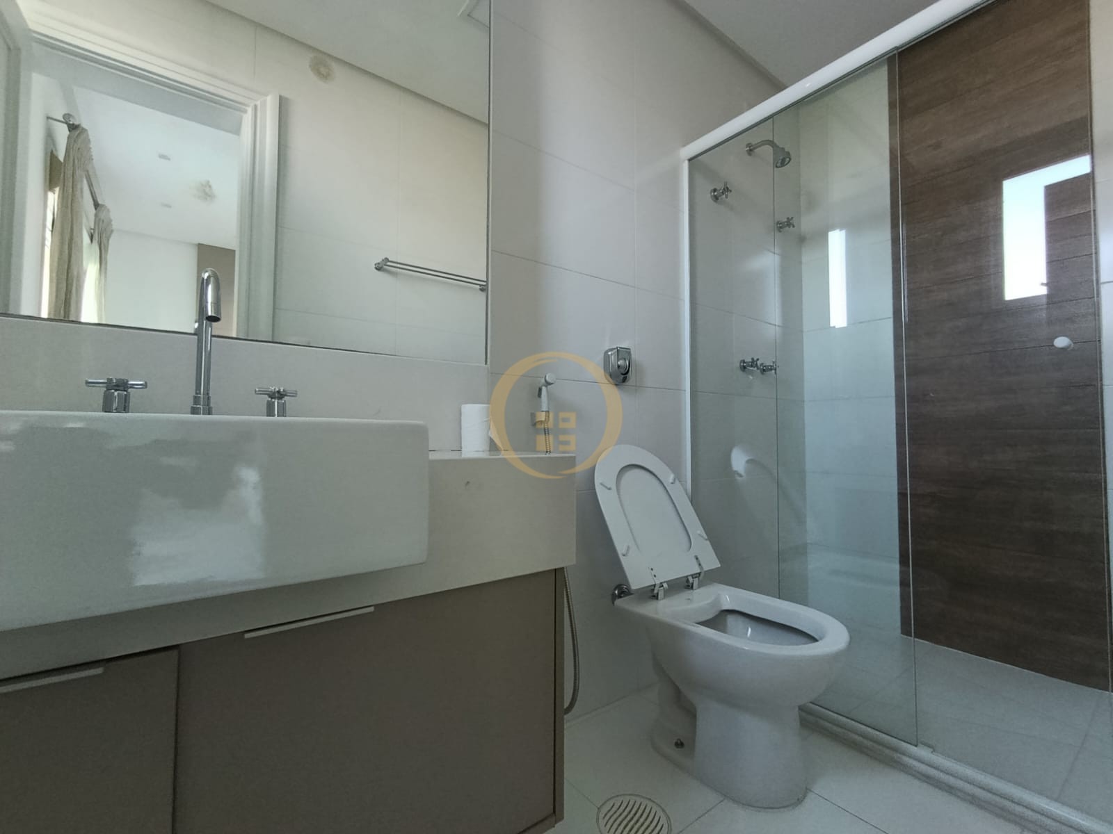 Apartamento na Praia da Enseada, Guarujá - SP