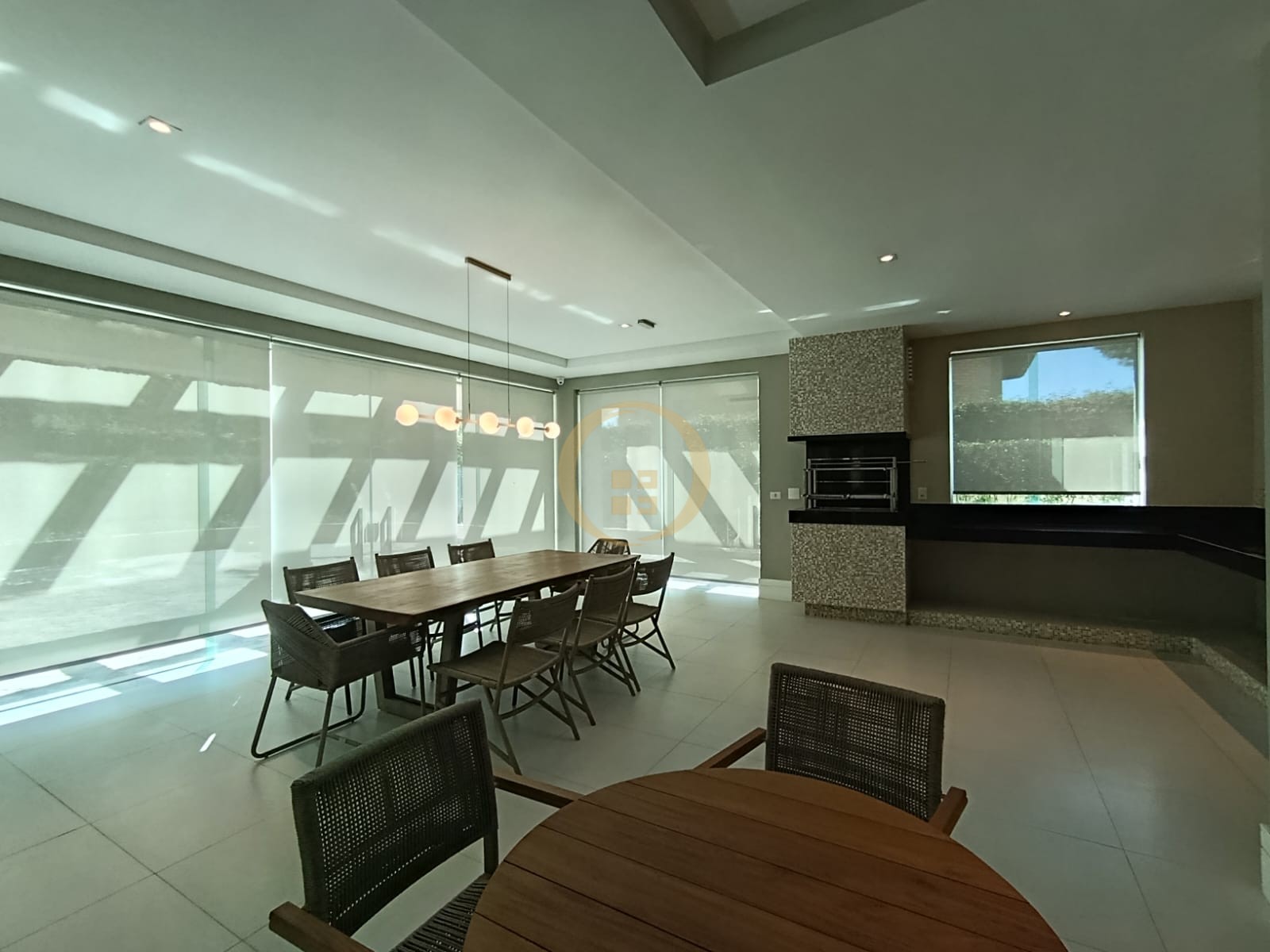 Apartamento na Praia da Enseada, Guarujá - SP