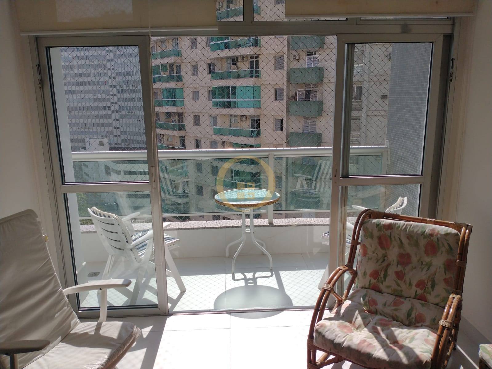 Apartamento Frente ao Mar nas Pitangueiras, Guarujá - SP