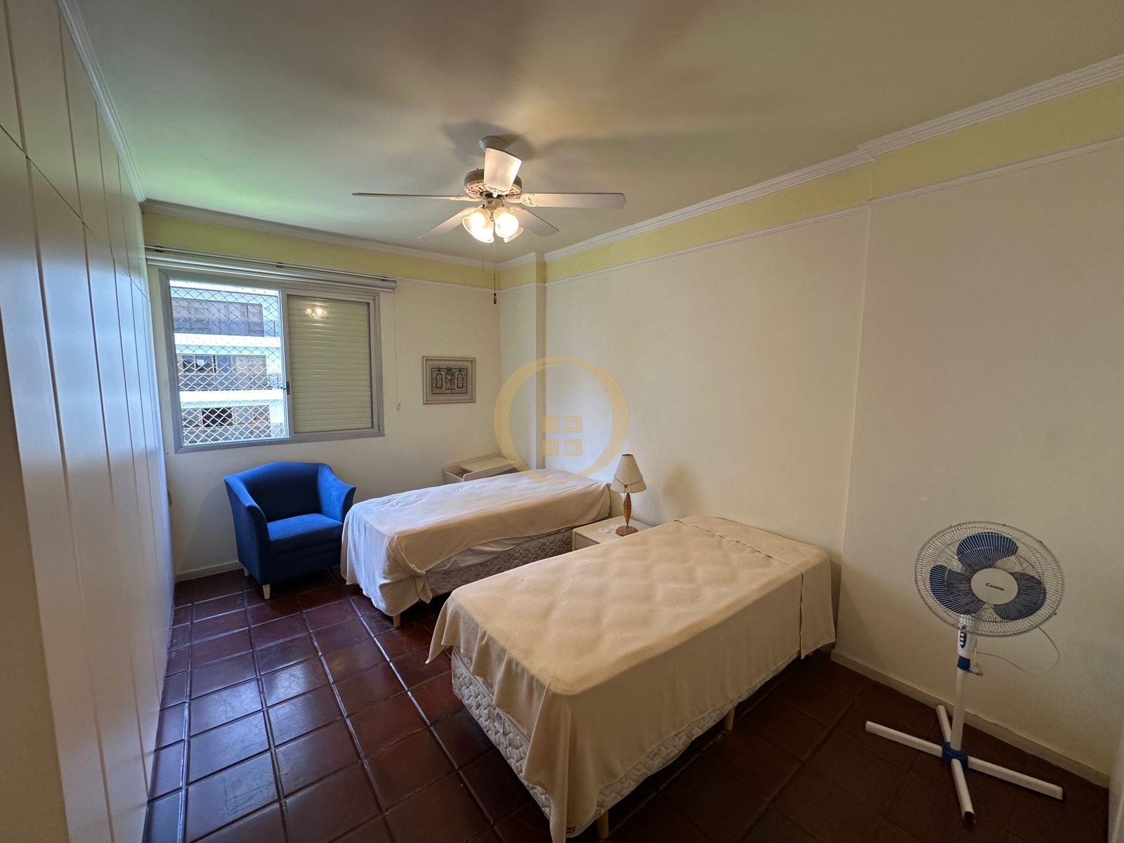 Apartamento na Praia das Pitangueiras, Guarujá - SP