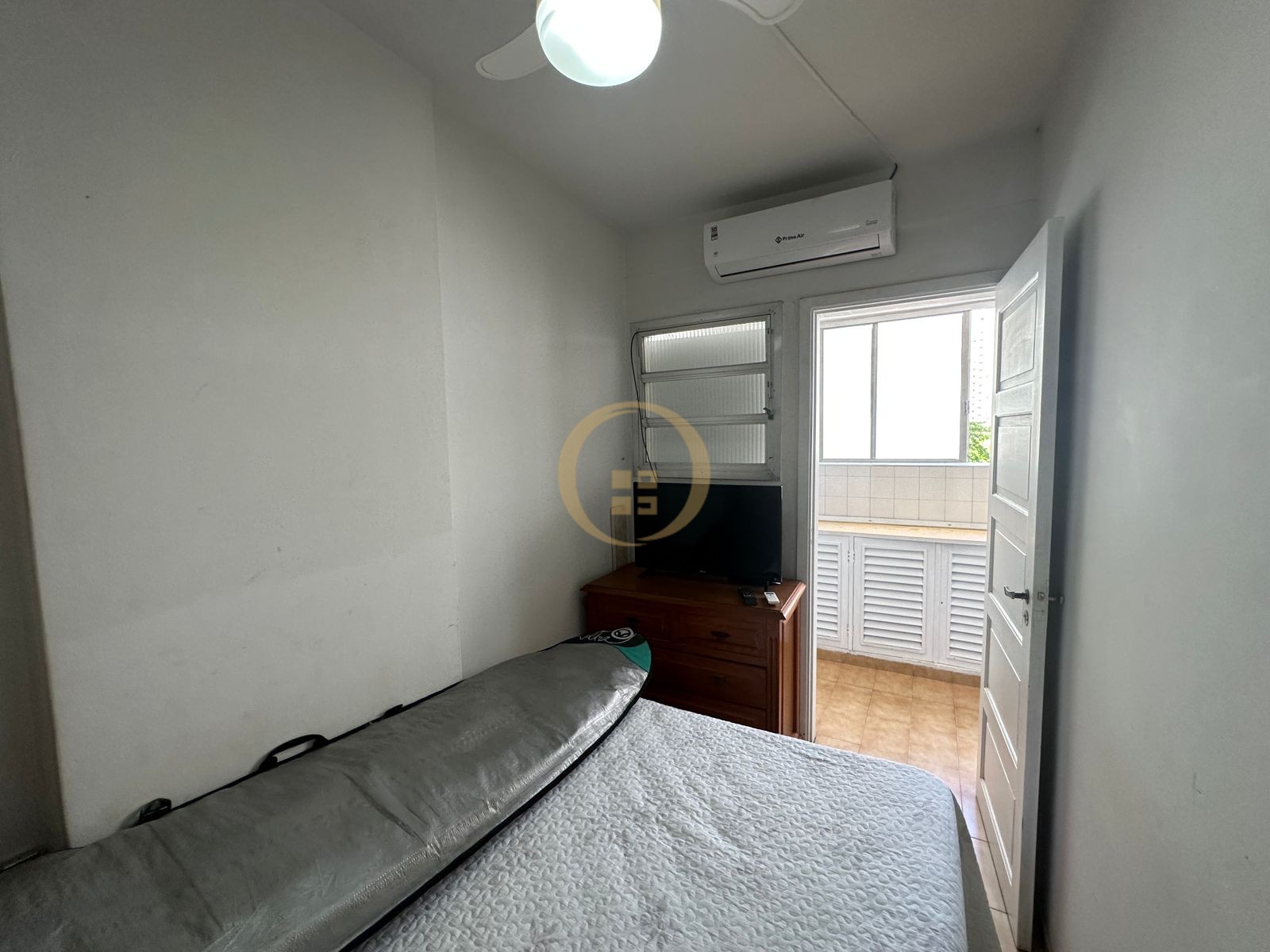Apartamento na Praia das Pitangueiras, Guarujá - SP