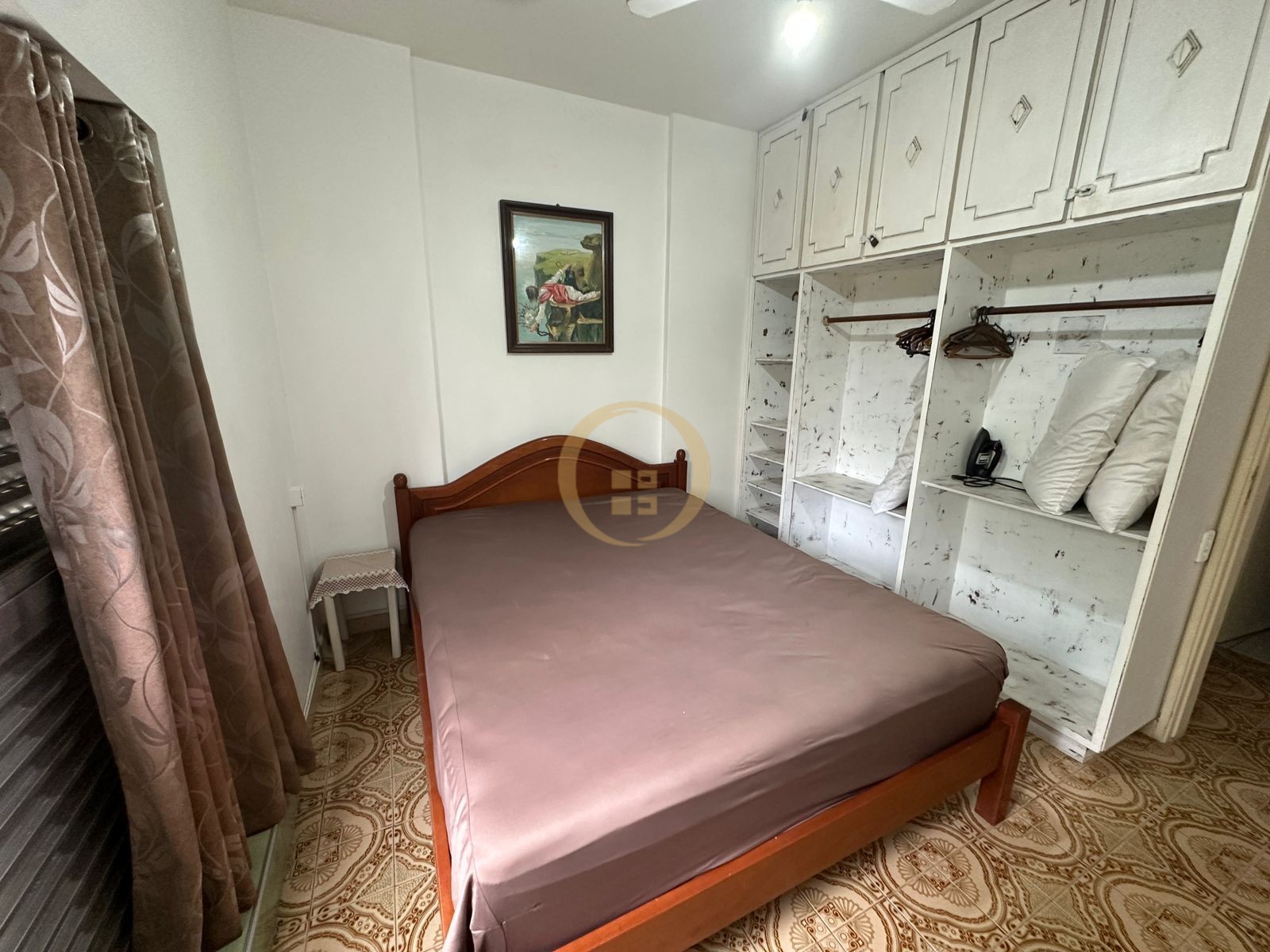 Apartamento na Praia das Pitangueiras, Guarujá - SP
